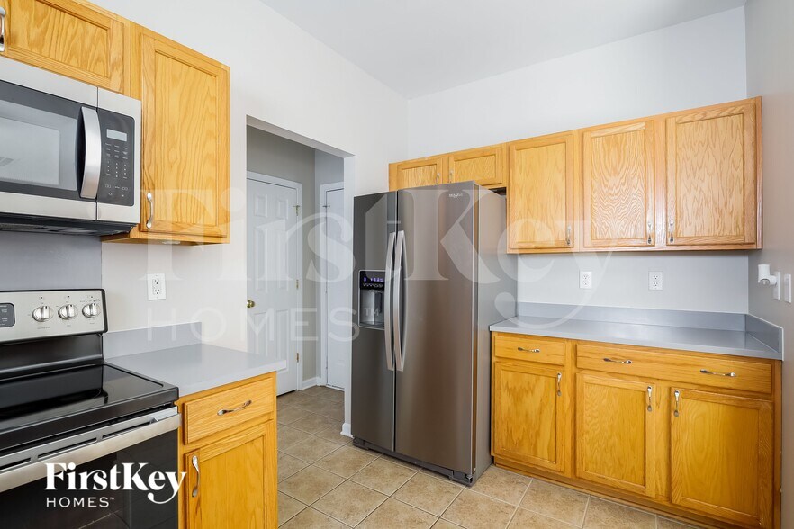 Building Photo - 2020 Pheasant Glen Rd