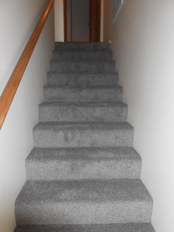 Building Photo - 386 30th Ave SE