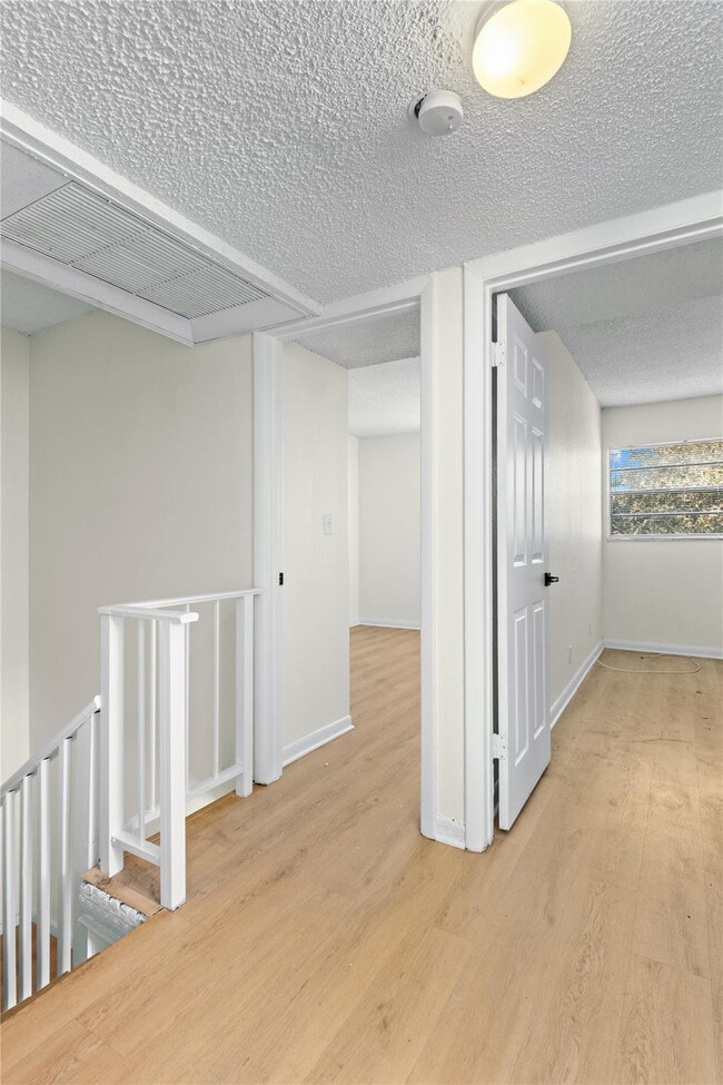 Building Photo - 3750 NW 115th Way