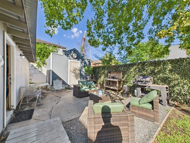 Building Photo - 1920 Richmond Ave.