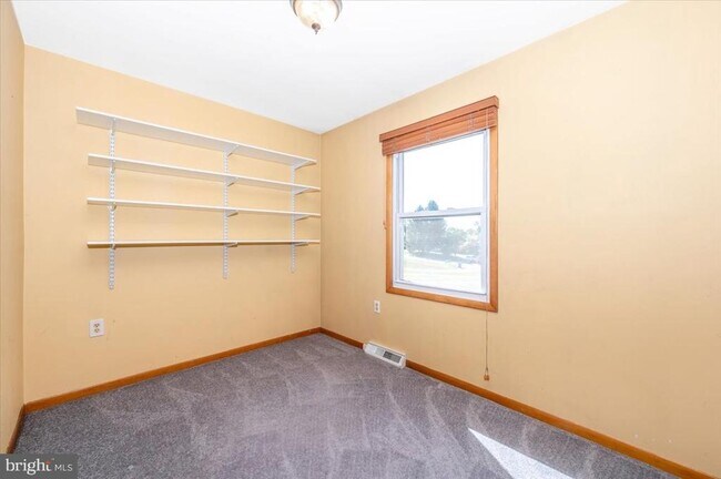 Building Photo - 11584 Liberty Oak Dr