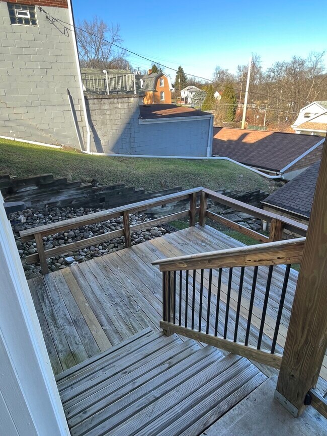 Building Photo - 111 Kline Ave