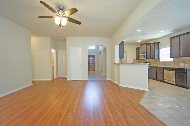 Building Photo - 24503 Hikers Bend Dr
