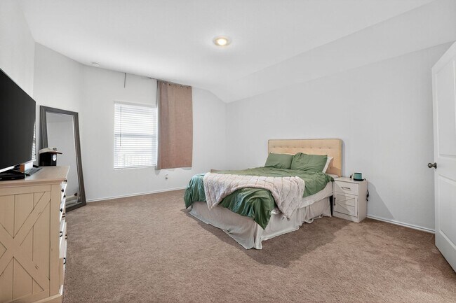 Building Photo - 2420-2424 Four Waters Lp