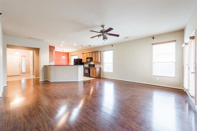 Building Photo - 913 Brighton Pl