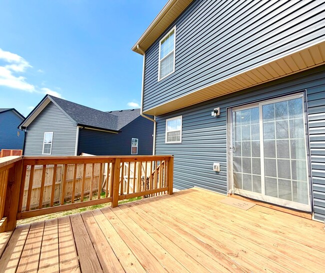 Building Photo - 2662 Scott Dr