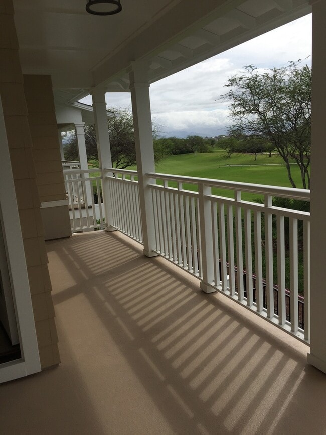 Building Photo - Lei Pauku - 3/2.5 bath Golf Course View