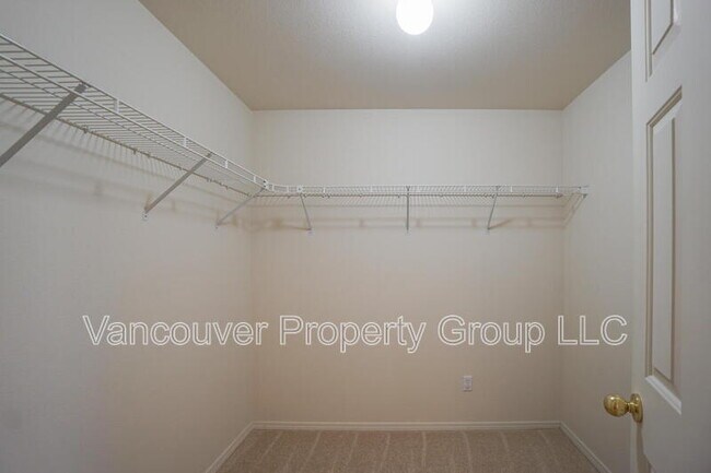 Building Photo - 11715 NE 31st St