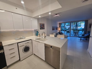 Building Photo - 2501 S Ocean Dr