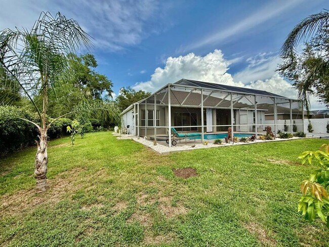 Building Photo - 4301 River Close Blvd