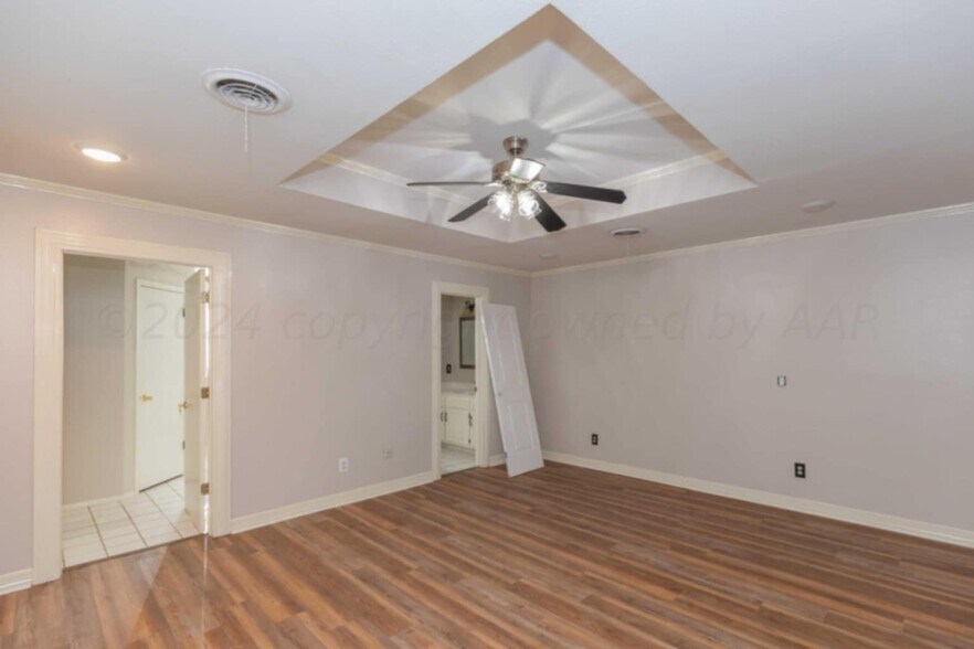 Building Photo - 3511 Tripp Ave