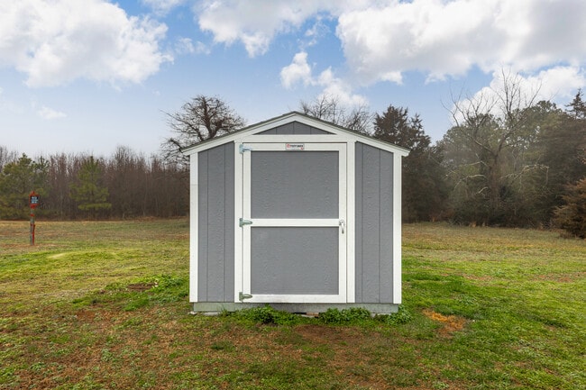 Building Photo - 3012 Fielding Rd