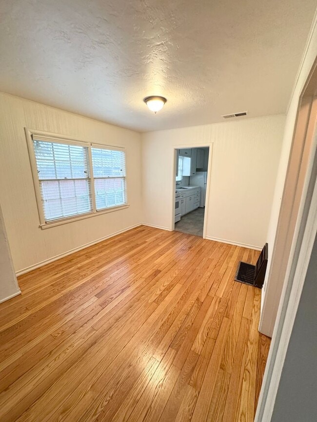 Building Photo - 1505 54th St