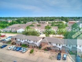 Building Photo - West Norman 2 Bed 1.5 Bath!