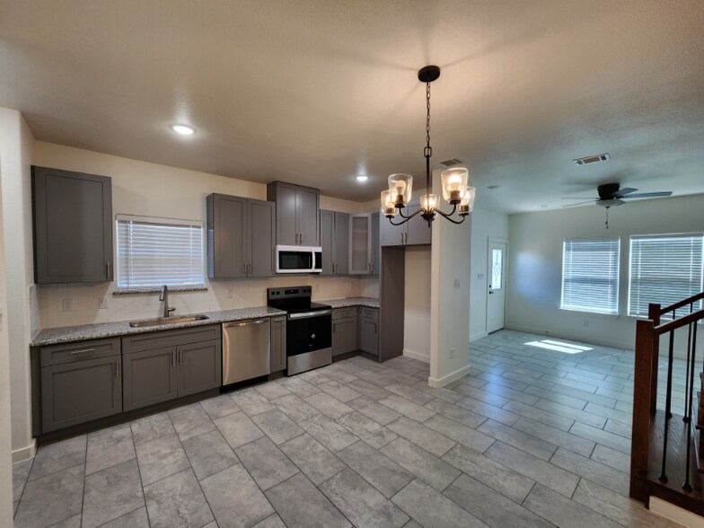 Building Photo - 5935 Grayson St