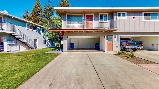 Building Photo - Rent Special! $100 off every month for duration of 1 year lease if moved in by February 1st! 2 St...