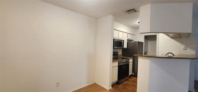 Building Photo - 232 Afton Square