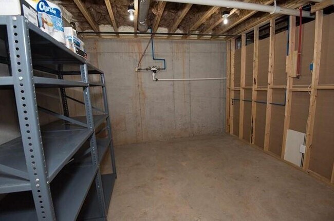 Building Photo - 37 Waverly Way NE