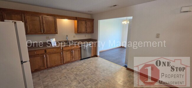 Building Photo - Beautiful 4 Bedroom 2 Bathroom in Grain Valley!