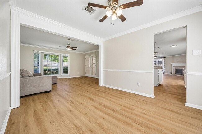 Building Photo - 9806 Gold Cup Way
