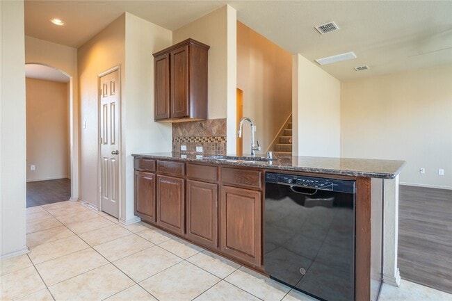 Building Photo - 5765 Sapphire Pool Trail