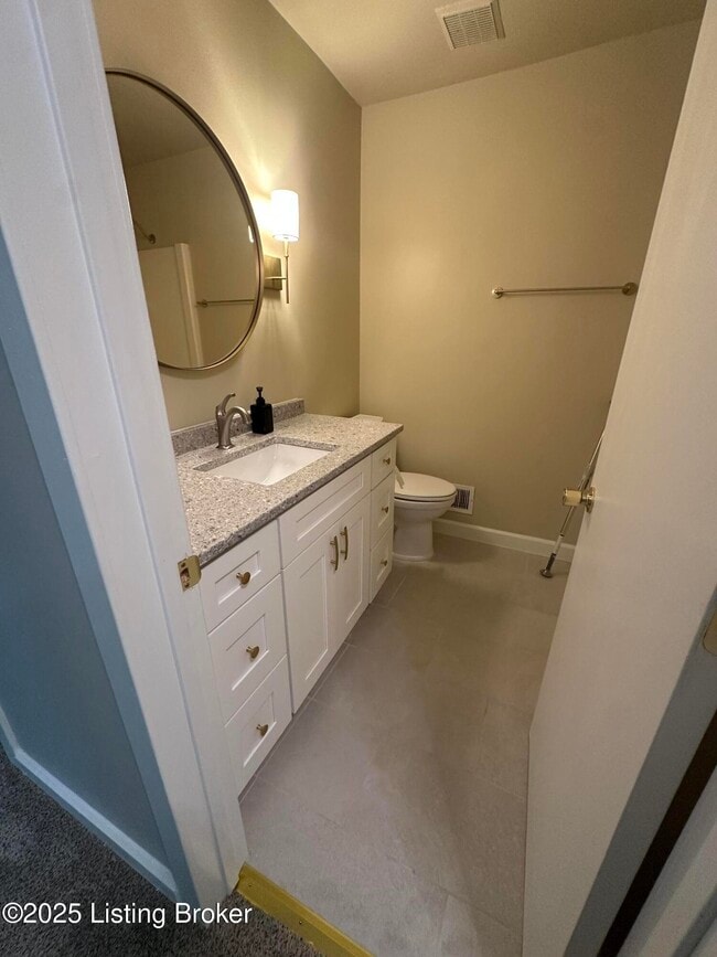 Building Photo - 1303 Bentwood Way