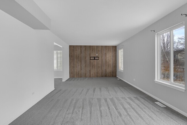 Building Photo - 2786 Yosemite Dr