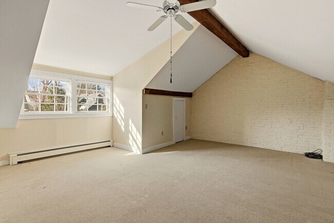 Building Photo - 25 Munroe St