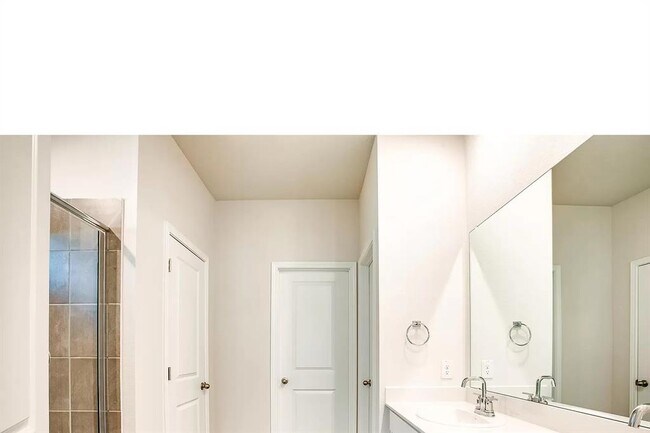 Building Photo - 6713 Coalinga Ln