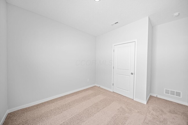 Building Photo - 511 Darliene Dr