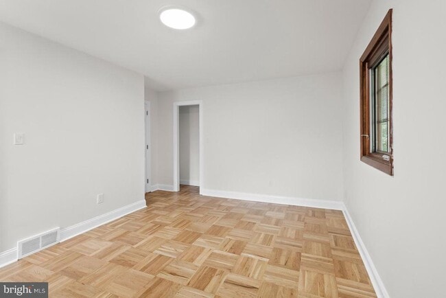 Building Photo - 2106 Largo Rd