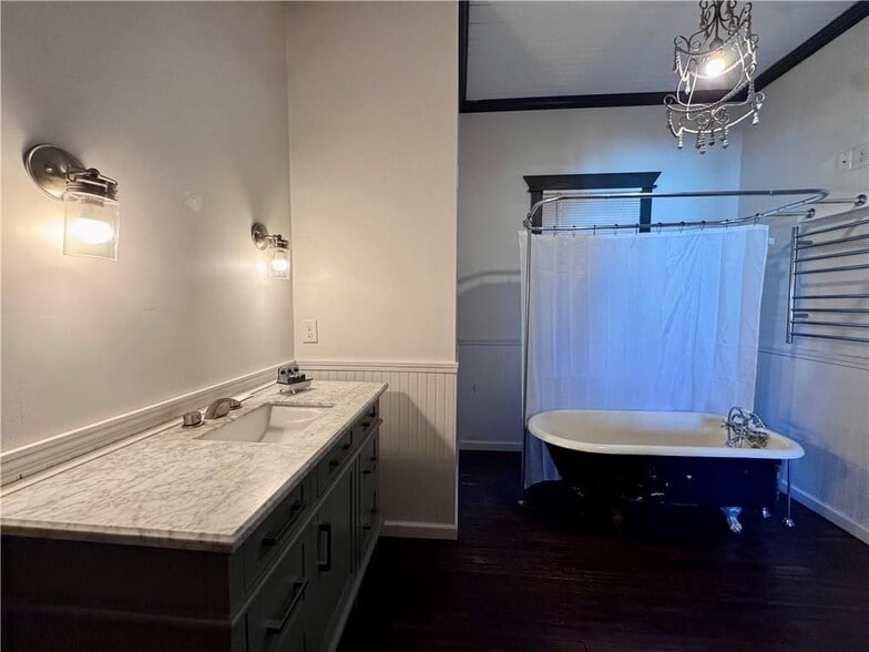 Building Photo - 749 Cooper St SW