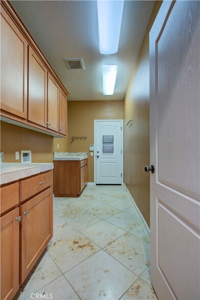 Building Photo - 1286 Avignon Dr