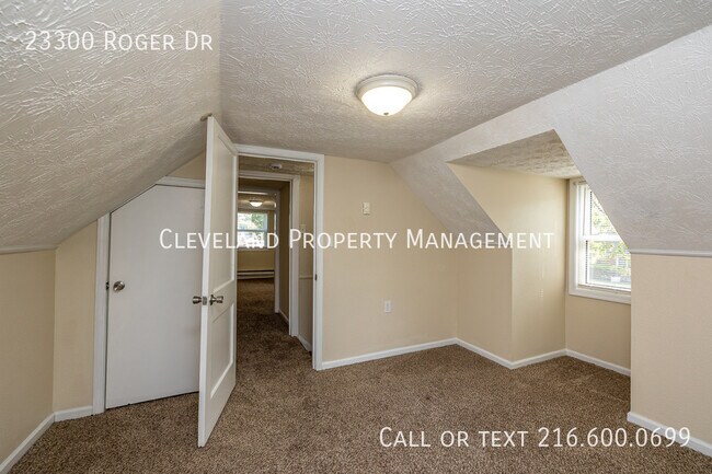 Building Photo - 23300 Roger Dr