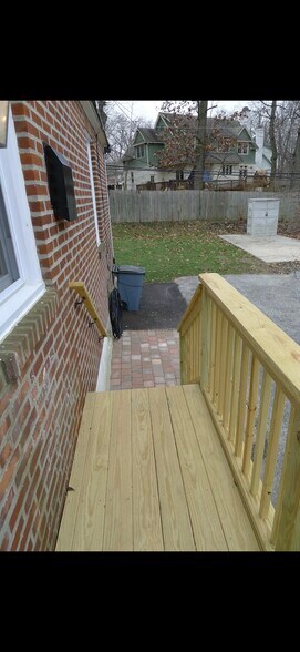 Building Photo - 278 Valley View Road