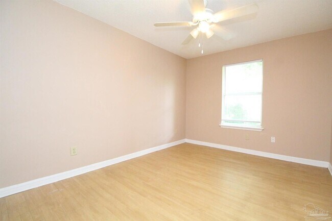 Building Photo - 6201 Forest Pines Dr