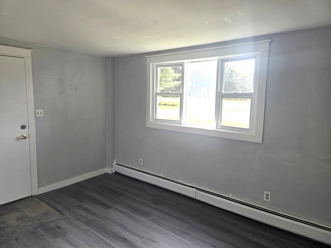 Building Photo - 1838 Mercer Rd