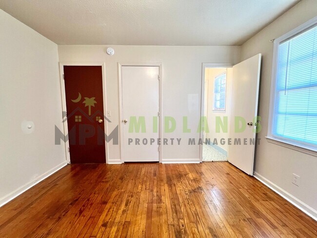Building Photo - 1205 Faraway Dr