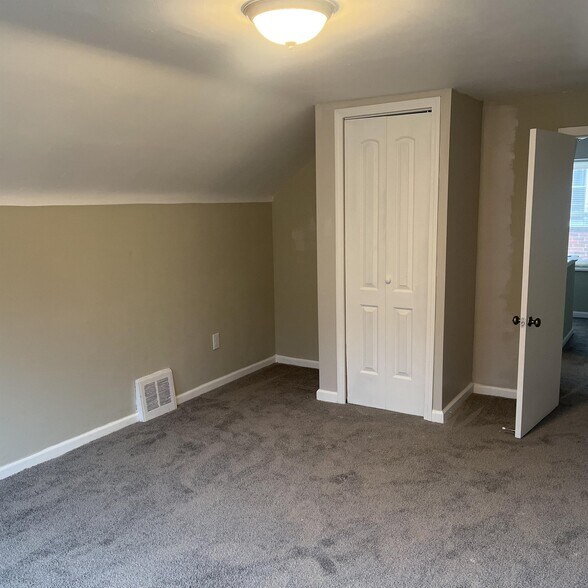 Building Photo - 16315 Judson Dr