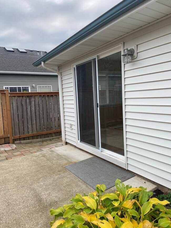 Building Photo - GPC-Monterey Duplex