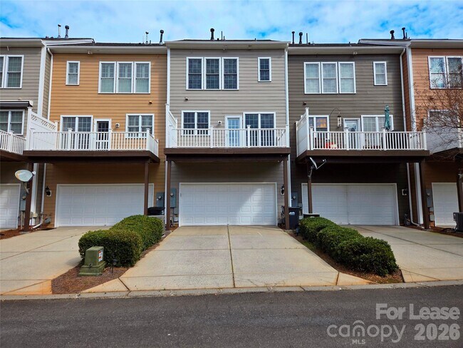 Building Photo - 1114 Drayton Ct