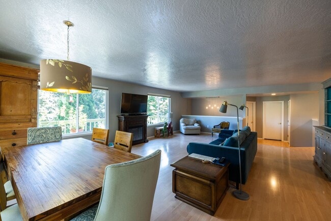 Building Photo - Rare Rental Opportunity: Premium 4-BR Home with Panoramic Views