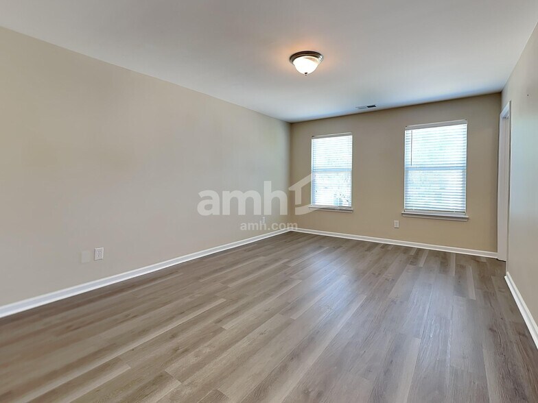 Building Photo - 3597 Locklear Ln
