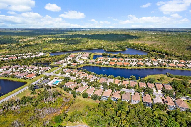 Building Photo - 8120 SE Paurotis Ln