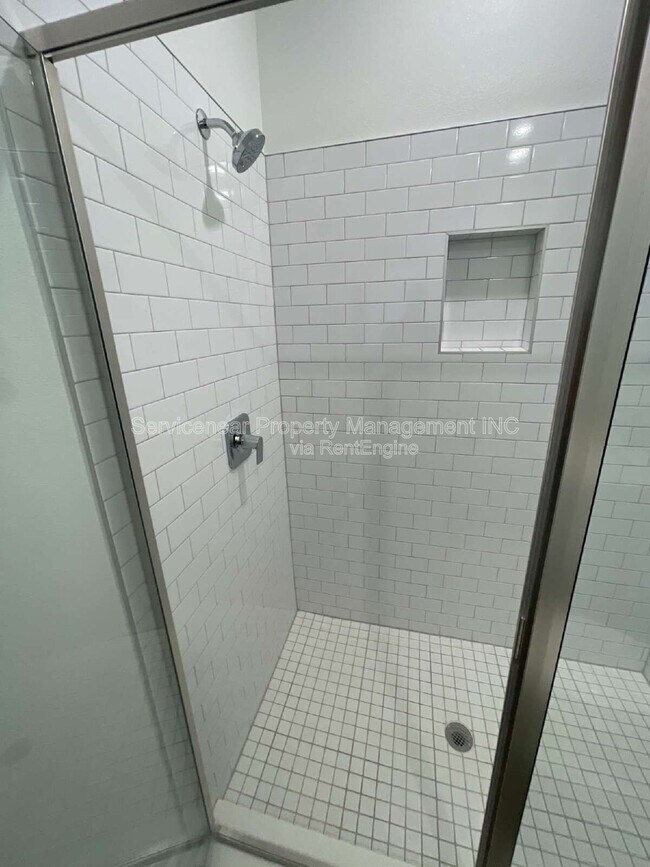 Building Photo - 7124 119th Ct E