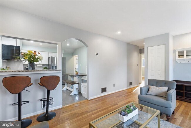 Building Photo - 7203 Arthur Dr