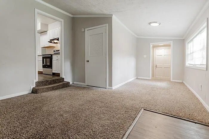 Building Photo - 806 Wright Dr