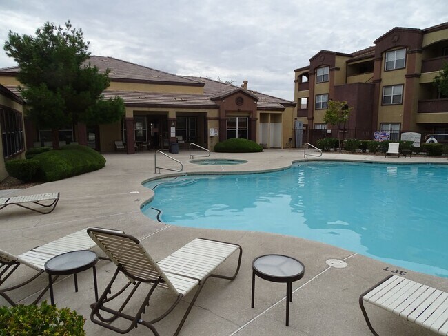 Building Photo - 2 Suite 1st Floor Condo In Gated Northwest...