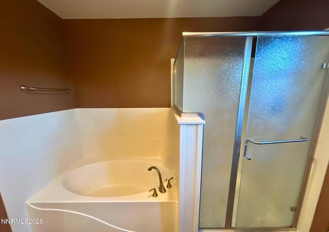 Building Photo - 2035 Echo Valley Pkwy