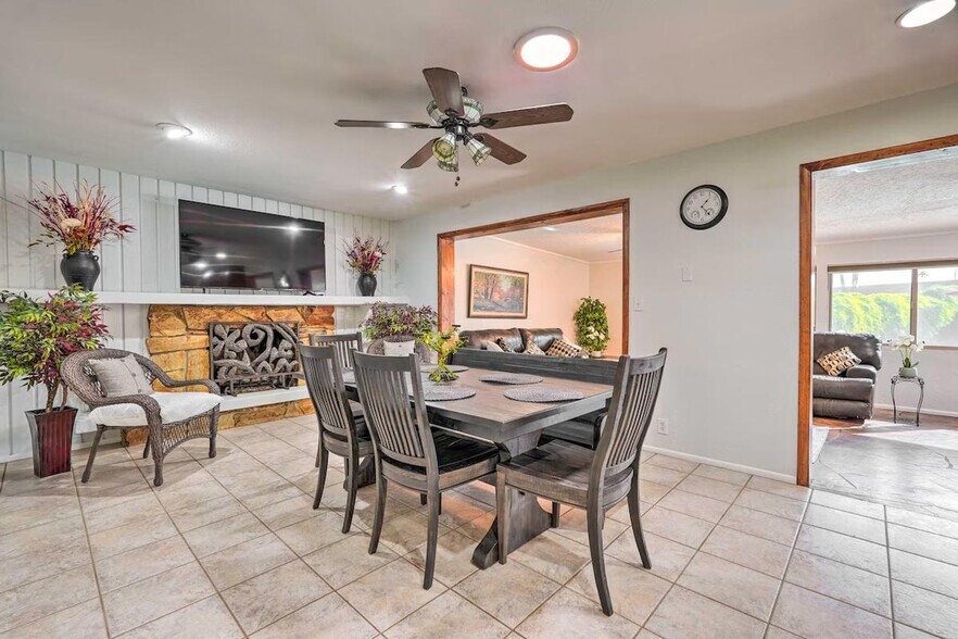 Building Photo - 8407 E Angus Dr